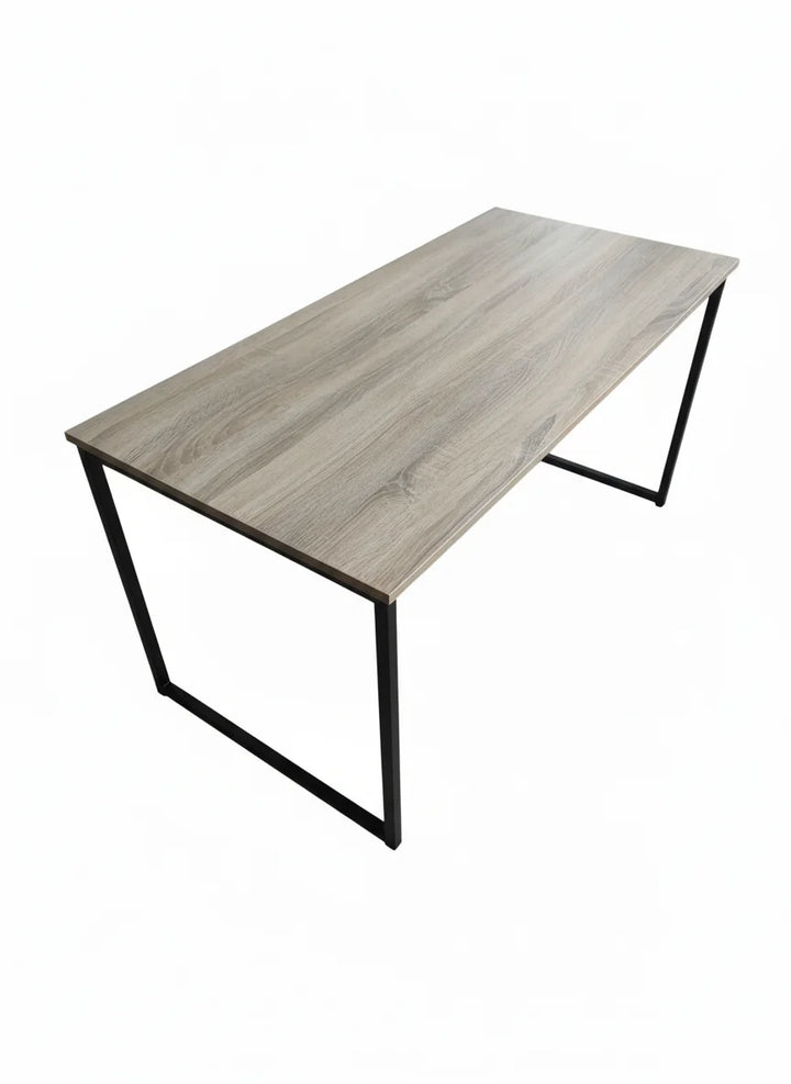 مكتب مودرن لون بيج بسيط وعملي