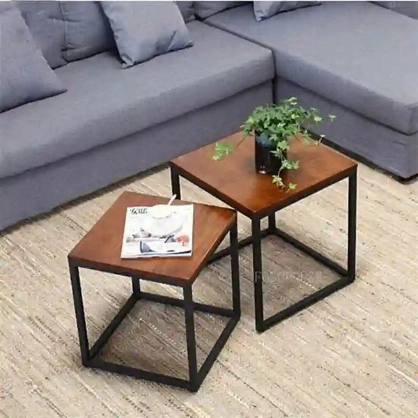 ترابيزة انترية مودرن بسطح خشب وقاعدة حديد قوي